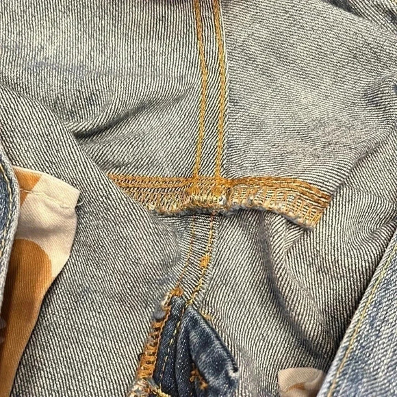Lucky Brand Button Fly Distressed Denim Jeans Raw Hem Size 26 - Picture 9 of 9
